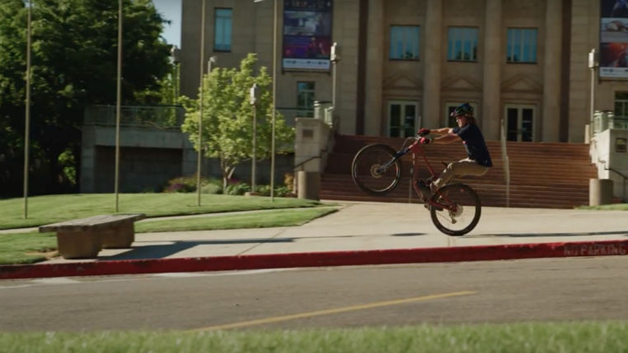 Mucho estilo por las calles | Urban Assault con Mitch Ropelato